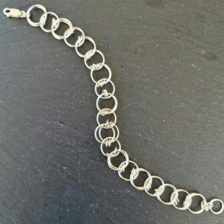 Sterling silver interlocking rings bracelet